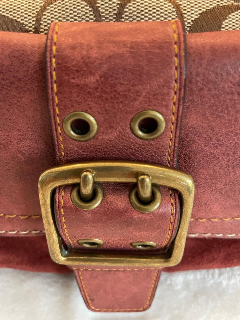 Coach Special Edition Fall 2004 Monogram Shoulder Style #7063 Burgundy Suede - Picture 14 of 17